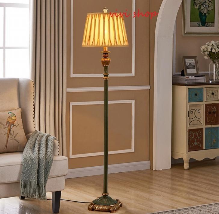 ■個口数：1 （〜40Wまで対応）■E26白熱球、電球型蛍光灯、LED電球使用可能■使用電球：1個（※電球は付属しておりません）■商品外寸：幅約35.5 x 高さ約155(cm)-------------------------------...