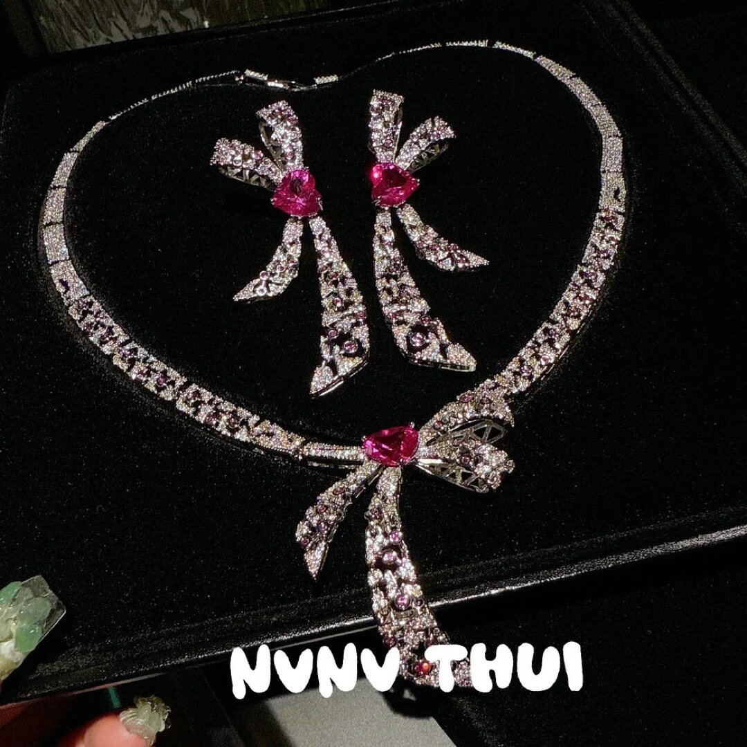 高級感ジュエリー リボンモチーフ ネックレス イヤリングセットピンクサファイア風