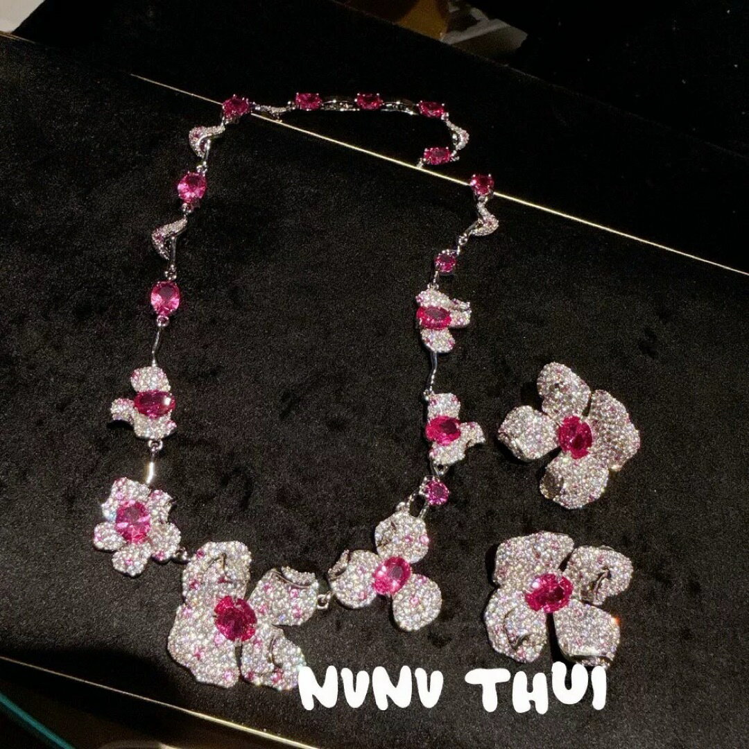 高級感ジュエリーフラワーモチーフネックレス イヤリングセット ピンクサファイア風