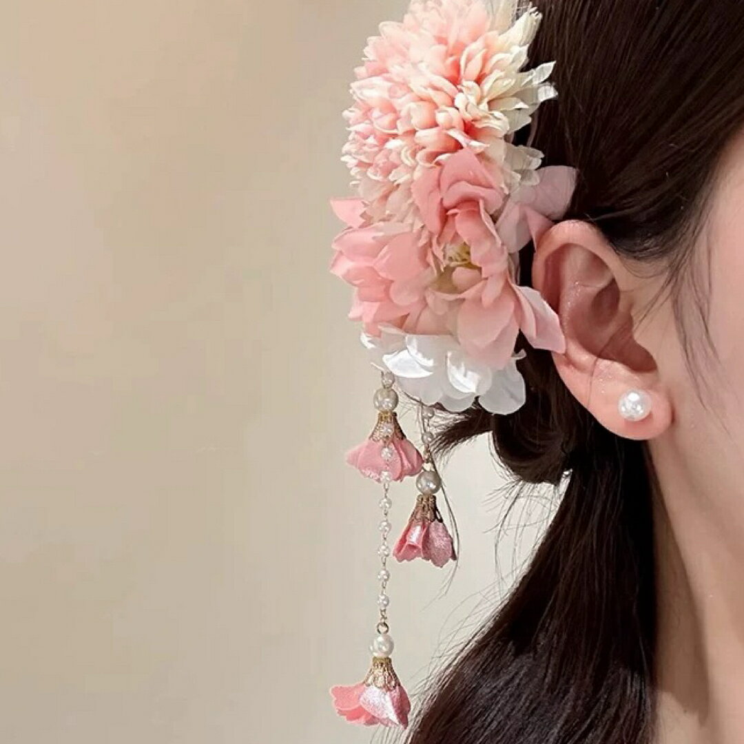 A066747華やかピンク花びら髪飾り揺れる飾り付きヘアクリップ結婚式浴衣 着物 和装