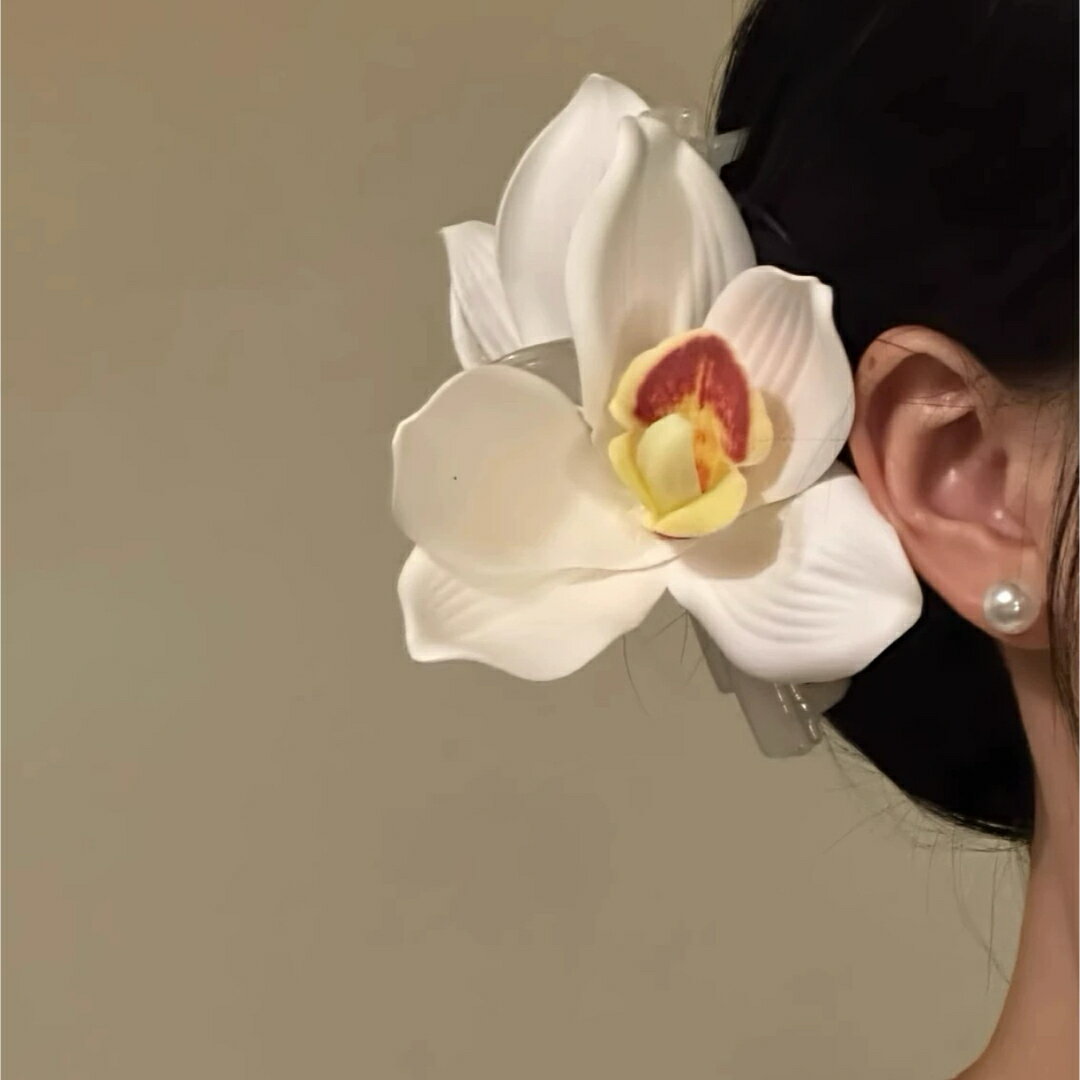 A066753白蘭 フラワー ヘアクリップ 髪飾り 韓国風 上品 おしゃれ 結婚式 大人可愛い