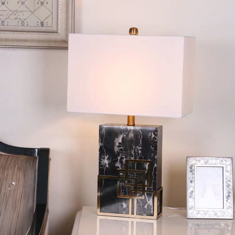 ■個口数：1 （〜40Wまで対応）■E26白熱球、電球型蛍光灯、LED電球使用可能■使用電球：1個（※電球は付属しておりません）■商品外寸：幅約40 x 高さ約66（cm)----------------------------------...