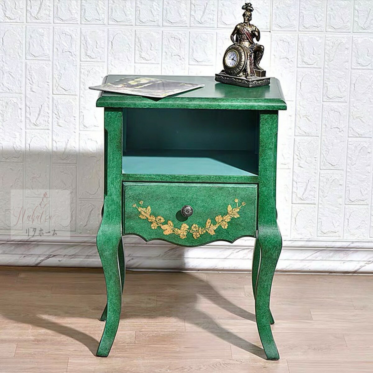 ベッドサイドテーブル 置台 サイドテーブル ナイトテーブル 高級感 アンティーク風 ．ソファーテーブル