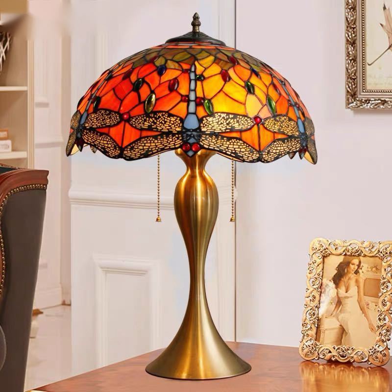 A014441ステンドランプ 豪華ステンドグラス アンティーク　卓上銅スタンド 卓上照明　テーブルランプ