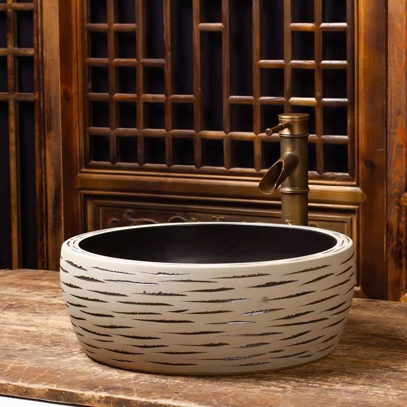 サイズ（cm）：幅：40奥行き：40高さ：14素材：陶磁器取付について：取付工事はお近くの工務店様にご相談してください＜ 重量物なので同梱はできません ＞☆☆★★★★★★★★★★★★★☆☆◆お客様のご覧になっているモニター等により多少色が異なる場合がございます。あらかじめご了承ください。◆複数ご注文の場合やお急ぎの場合は必ず事前に納期のお質問をお願いいたします。◆サイズの誤差は多少発生します。ご了承下さい。☆☆★★★★★★★★★★★★★☆☆■商品の返品についてお届け致しました商品に相違がありました際は商品到着より2日以内に御連絡下さい。良品との交換をさせて頂きます。在庫のご用意がその時点で無い場合は返金処理させて頂きます。交換品が無い場合に限り返金対応させて頂きます。交換品を承諾頂けない場合お客様都合による返品となりますので宜しくお願い致します。期間内に御連絡無き場合は対処致しかねますので、宜しくお願い致します。■欠品について基本的に在庫品を取り扱っておりますが、商品の破損、欠品又は同タイミングでの販売がかかってしまう等の理由で、欠品になる場合がございます。注意事項1、こちらの商品は海外製の新品です。撮影時の照明やPC環境によって実際の商品と色が違う場合があります。2、輸入品で日本語の説明がない場合があり、サポートもございませんので商品知識のある方のみ御注文下さい。4、ご注文について 代引き引き換え、局留めは受け付けておりません。5、取り扱っている商品は、海外・アジア製品になります。きちんと全ての商品の検品をしておりますが、日本製に比べると作りが甘い場合があります。完璧を求められる方は御注文をお控えください。6、初期不良、輸送中の破損等は返金対応させて頂きます。その際はご到着から2日以内にご連絡をお願い致し7、新品未使用品ですが、外箱に初期からのスレ、剥げ歪みなどあります8、この商品は、購入後発送まで7日程度を要しますので、ご理解の上ご購入頂きますようお願い致します上記理由の返品交換は承ることが出来ませんので予めご了承くださいませ。