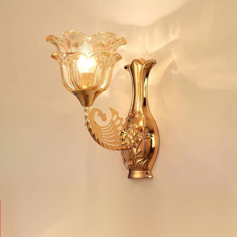 ・口金：E14・使用電球：60Wまで・サイズ：(約）奥行き15 ×高さ26 (cm ）※電球は付属しておりません。☆☆★★★★★★★★★★★★★☆☆◆取付工事は電気工事士にご相談してください。◆お客様のご覧になっているモニター等により多少色が異なる場合がございます。あらかじめご了承ください。◆複数ご注文の場合やお急ぎの場合は必ず事前に納期のお質問をお願いいたします。◆サイズの誤差は多少発生します。ご了承下さい。☆☆★★★★★★★★★★★★★☆☆■商品の返品についてお届け致しました商品に相違がありました際は商品到着より5日以内に御連絡下さい。良品との交換をさせて頂きます。在庫のご用意がその時点で無い場合は返金処理させて頂きます。交換品が無い場合に限り返金対応させて頂きます。交換品を承諾頂けない場合お客様都合による返品となりますので宜しくお願い致します。期間内に御連絡無き場合は対処致しかねますので、宜しくお願い致します。注意事項1、こちらの商品は海外製の新品です。撮影時の照明やPC環境によって実際の商品と色が違う場合があります。2、輸入品で日本語の説明がない場合があり、サポートもございませんので商品知識のある方のみ御注文下さい。4、ご注文について 領収書発行、代引き引き換え、局留めは受け付けておりません。5、取り扱っている商品は、海外・アジア製品になります。きちんと全ての商品の検品をしておりますが、日本製に比べると作りが甘い場合があります。完璧を求められる方は御注文をお控えください。6、初期不良、輸送中の破損等は返金対応させて頂きます。その際はご到着から2日以内にご連絡をお願い致し7、新品未使用品ですが、外箱に初期からのスレ、剥げ歪みなどあります8、この商品は、購入後発送まで7日程度を要しますので、ご理解の上ご購入頂きますようお願い致します上記理由の返品交換は承ることが出来ませんので予めご了承くださいませ