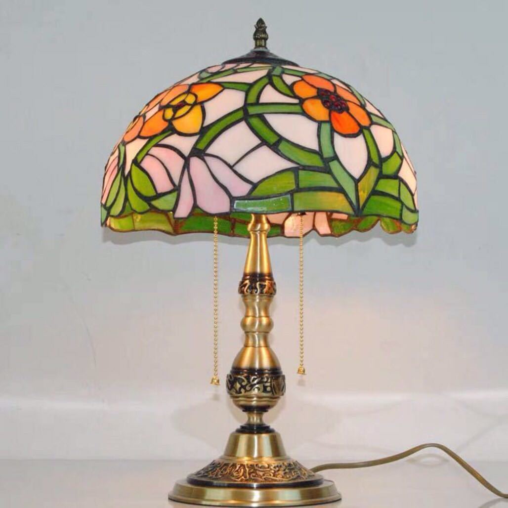 A035274ステンドグラスランプ 卓上スタンド 豪華テーブルランプ 卓上照明 ガラス工芸スタンド 銅スタンド