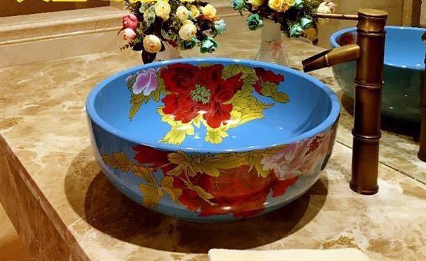 サイズ（cm）：幅：41奥行き：41高さ：15素材：陶器取付について：取付工事はお近くの工務店様にご相談してください＜ 重量物なので同梱はできません ＞★購入後のキャンセルは、ご遠慮ください。★検品のため開封してある場合があります。★複数ご注文の場合やお急ぎの場合は必ず事前に納期のお質問をお願いいたします。注意事項1、ご利用のPC環境により、実際の商品と色が異なる場合がございます。予めご了承ください。2、新品未使用品ですが、外箱に初期からのスレ、剥げ歪みなどあります。3、海外品ですので、気にされる方はご遠慮下さい。4、この商品は、購入後発送まで8~10日程度を要しますので、ご理解の上ご購入頂きますようお願い致します5、この商品は、全て手作り手描きの製品のため、商品により重量・形状の歪み・個体差、釉薬の掠れ、 針穴のような凹み、滲み、色とび、黒点、多少の傷・欠け、突起、ざらつき、濃淡差、色ムラなどがある 場合がございますが不良商品ではございません。素材の色・風合いなど、ディスプレーにより、一部写真と実物が異なる場合がございますので、あらか じめご了承ください。上記理由の返品交換は承ることが出来ませんので予めご了承くださいませ