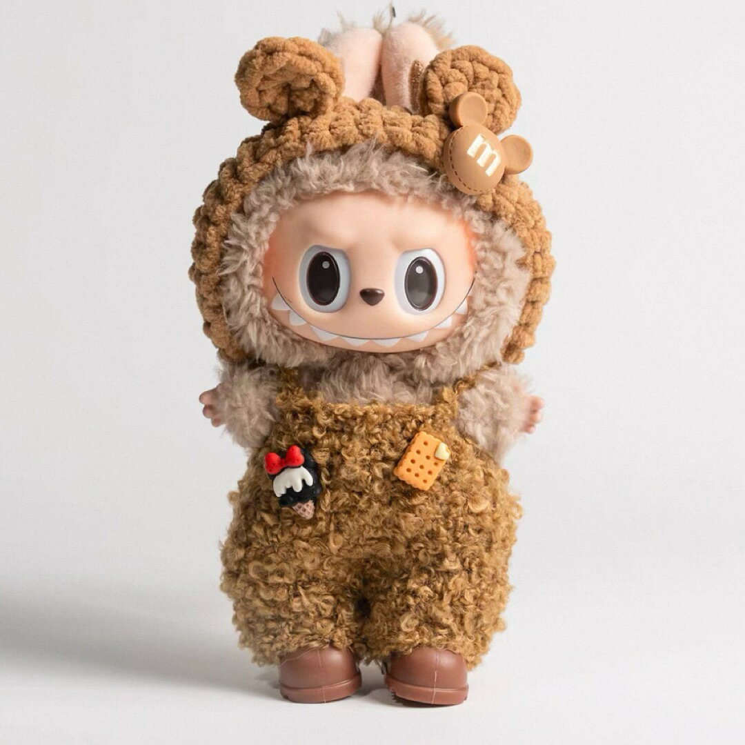 商品説明 POPMARTポップマートLABUBUラブブ商品は着替えのみ、labubu本体を付いてないです。ぬいぐるみは付属しておりません。セット内容1、帽子2、衣装3、靴※丁寧にお作りしていますが、素人ハンドメイド品の為縫い目のズレ、歪み、よれ等がある場合がございます。ご了承頂ける方のみご購入お願い致します。[備考]※こちらの商品は受注生産品の為、ご注文後のキャンセル、変更はお受けできません。※こちらの商品は受注生産品の為、出荷までに8営業日程必要になります。※お急ぎの場合は必ず事前に在庫確認を行って下さい。