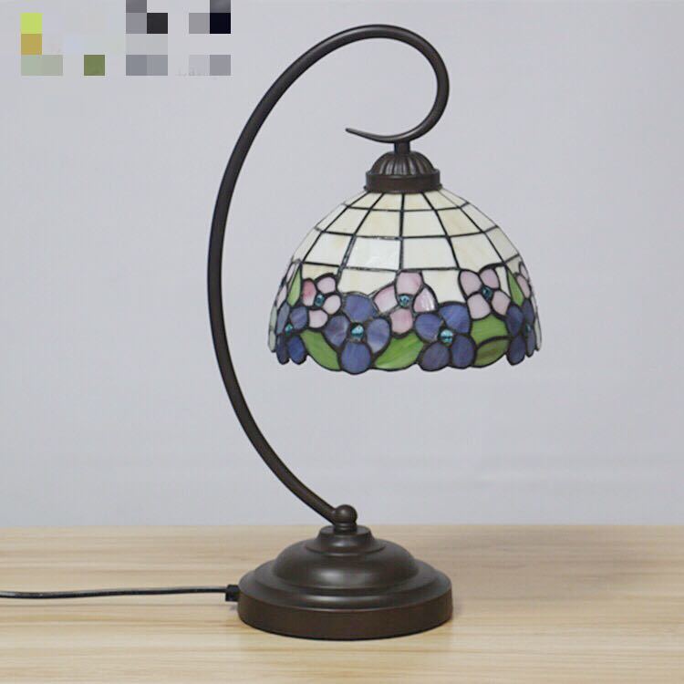 A015612ステンドグラスランプ 卓上スタンド 豪華テーブルランプ 卓上照明．