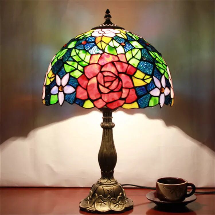 A026516ステンドグラスランプ 卓上スタンド ．豪華テーブルランプ 卓上照明