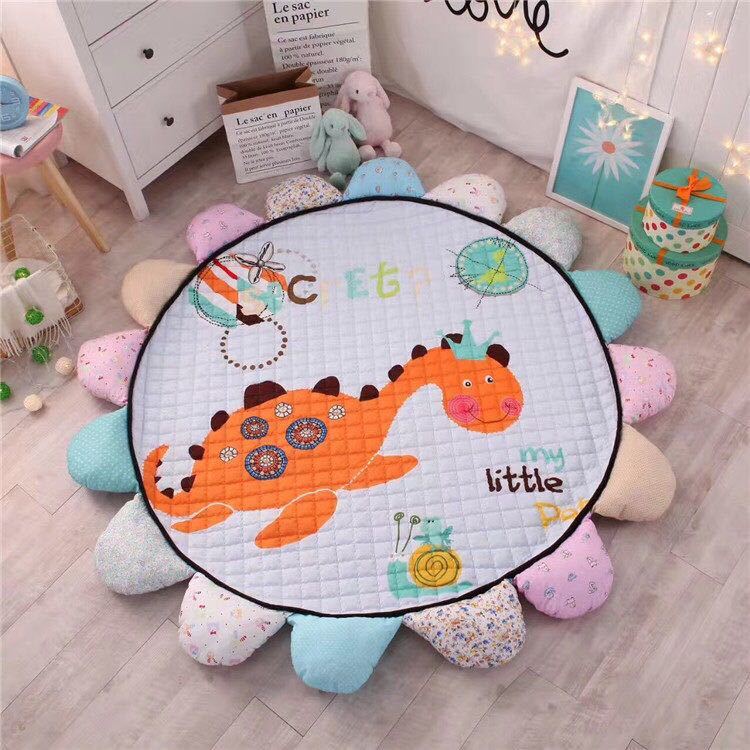 カーペットなのにプレイマットになるオシャレでかわいい敷物です。モノトーンなので、部屋のインテリアにもしっくりマッチします。子供部屋やリビングのフローリングに敷くためにピッタリなマットやカーペットが各種揃っております。キッチンをもっと楽しくす...