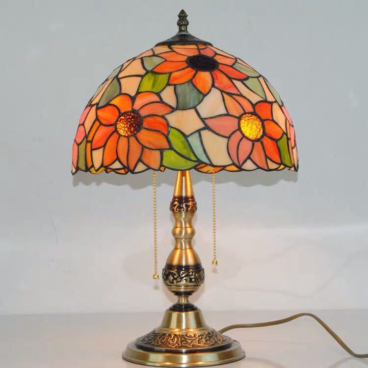 A039965ステンドグラスランプ 卓上スタンド 豪華テーブルランプ 卓上照明 ガラス工芸スタンド