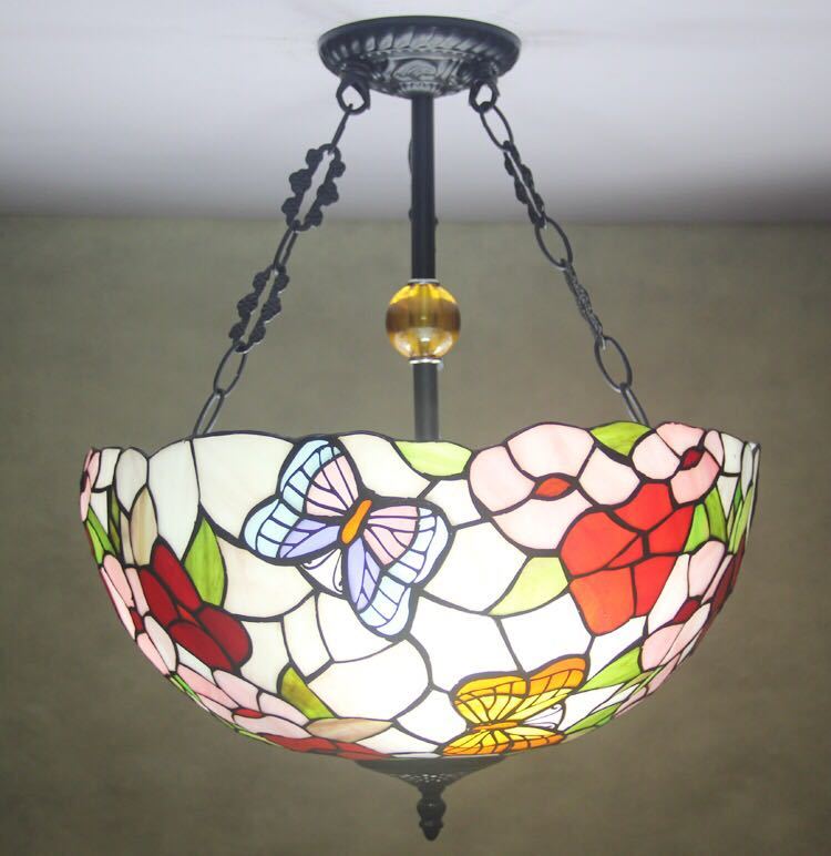 A010375ステンドグラス　ペンダントライト 豪華天井照明ステンドグラスランプ ガラス工芸品 電源直結タ..