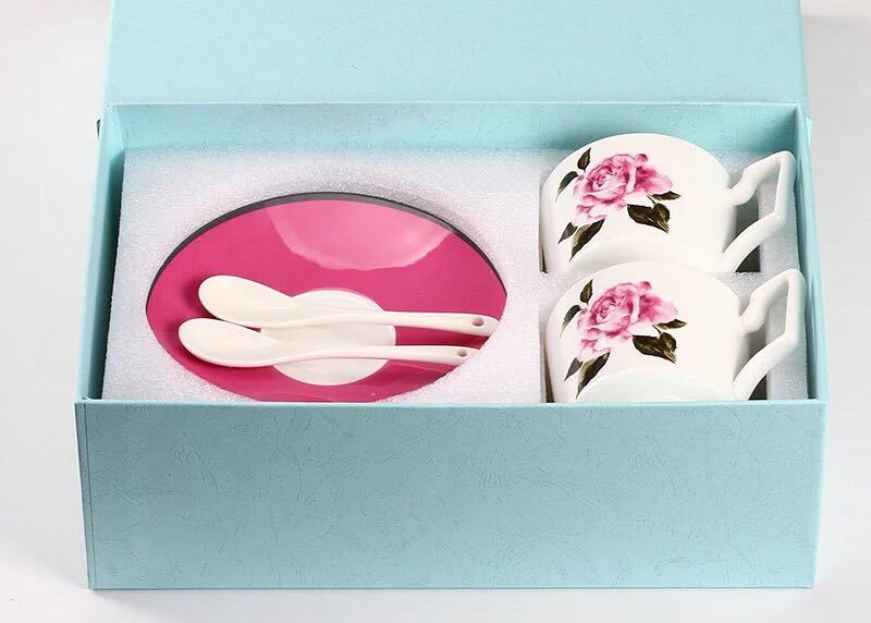 A027886ティー・コーヒーカップセット カップ＆ソーサー2客セット ．陶磁器ティーセット