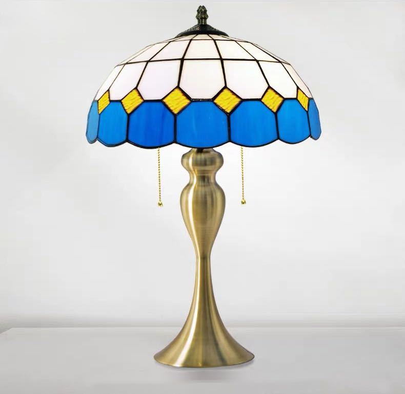A039911ステンドグラスランプ 卓上スタンド 豪華テーブルランプ 卓上照明 ガラス工芸スタンド．