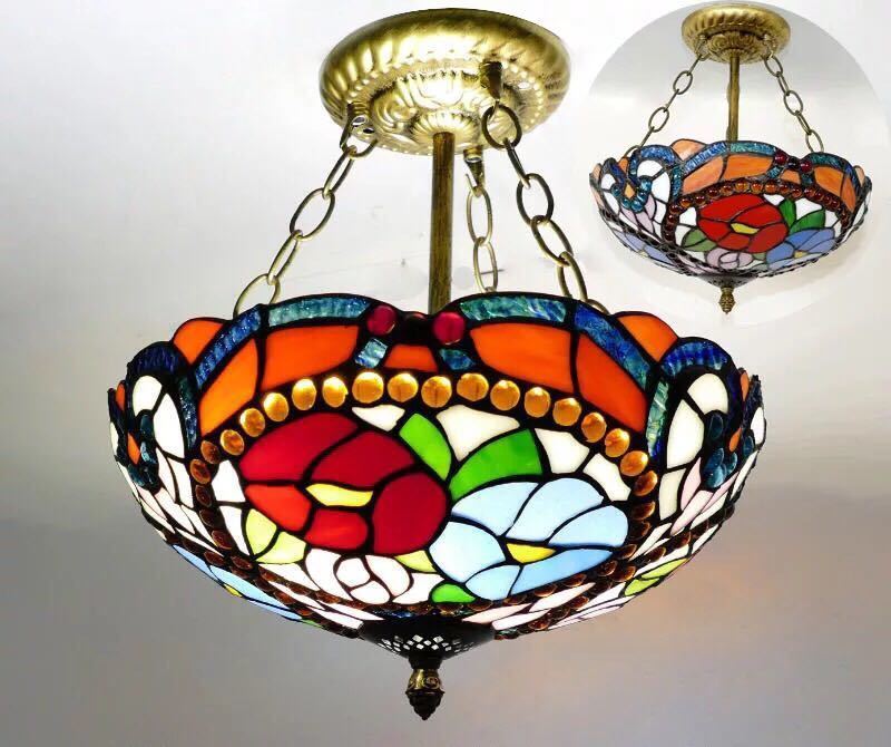 美しいガラスはどこから見ても華やかで美しい。繊細な造りの素敵なステンドランプ消灯時も素敵なインテリアになりますねサイズ ：約 幅30 x 高さ35（cm）ワット数 ：電球60W×2個（E26）素材：ガラス、樹脂、合金、鉄★取付工事は電気工事士にご相談してください。★在庫は日々変動しておりますので万が一売り切れの場合は注文をキャンセルさせて頂く場合がございます。お早めにご注文お願い致します。★購入後のキャンセルは、ご遠慮ください。★検品のため開封してある場合があります。★在庫状況により、お届けまでお時間が掛かる場合がございます。また、生産中止等の理由でお届け出来ない場合がございます。★複数ご注文の場合やお急ぎの場合は必ず事前に納期のお質問をお願いいたします。注意事項1、ランプがつくかどうかの確認をしてから出荷しますので、多少緩衝材がいたんだりします。ご了承ください。プロの職人さんによる手造りランプのため、大きさや色合い、接合部分など機械的に作ったものとは違って、一つ一つ違います。アウトレット込みです。2、表記と多少の差異が生じることもござ います。予めご了承の上、お買い求めくださいませ3、ご利用のPC環境により、実際の商品と色が異なる場合がございます。予めご了承ください。4、新品未使用品ですが、外箱に初期からのスレ、剥げ歪みなどあります。5、海外品ですので、気にされる方はご遠慮下さい。6、この商品は、全て手作り手描きの製品のため、商品により重量・形状の歪み・個体差、釉薬の掠れ、 針穴のような凹み、滲み、色とび、黒点、多少の傷・欠け、突起、ざらつき、濃淡差、色ムラなどがある 場合がございますが不良商品ではございません。7、素材の色・風合いなど、ディスプレーにより、一部写真と実物が異なる場合がございますので、あらか じめご了承ください。8、この商品は、購入後発送まで7~10日程度を要しますので、ご理解の上ご購入頂きますようお願い致します，お急ぎの方はご注文をご遠慮ください上記理由の返品交換は承ることが出来ませんので予めご了承くださいませ。