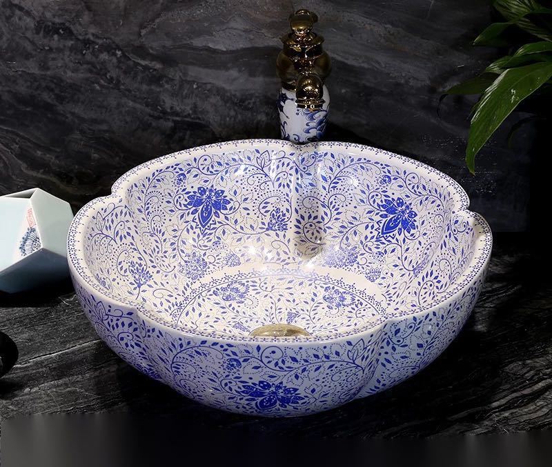 サイズ（cm）：幅：42奥行き：42高さ：15素材：陶器取付について：取付工事はお近くの工務店様にご相談してください＜ 重量物なので同梱はできません ＞★購入後のキャンセルは、ご遠慮ください。★検品のため開封してある場合があります。★複数ご注文の場合やお急ぎの場合は必ず事前に納期のお質問をお願いいたします。注意事項1、ご利用のPC環境により、実際の商品と色が異なる場合がございます。予めご了承ください。2、新品未使用品ですが、外箱に初期からのスレ、剥げ歪みなどあります。3、海外品ですので、気にされる方はご遠慮下さい。4、この商品は、購入後発送まで8~10日程度を要しますので、ご理解の上ご購入頂きますようお願い致します5、この商品は、全て手作り手描きの製品のため、商品により重量・形状の歪み・個体差、釉薬の掠れ、 針穴のような凹み、滲み、色とび、黒点、多少の傷・欠け、突起、ざらつき、濃淡差、色ムラなどがある 場合がございますが不良商品ではございません。素材の色・風合いなど、ディスプレーにより、一部写真と実物が異なる場合がございますので、あらか じめご了承ください。上記理由の返品交換は承ることが出来ませんので予めご了承くださいませ