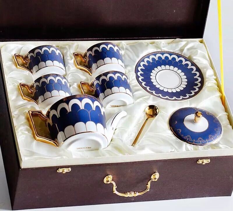 A042558西洋ティー・コーヒーカップセット カップ＆ソーサー4客セット 陶磁器ティーセット