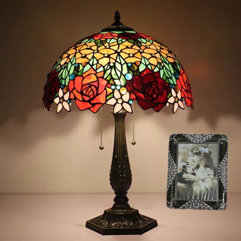 A026493ステンドグラスランプ 卓上スタンド ．豪華テーブルランプ 卓上照明