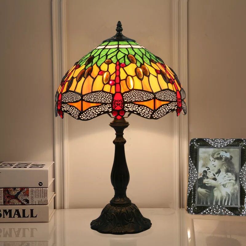A015595ステンドグラスランプ 卓上スタンド 豪華テーブルランプ 卓上照明 トンボ柄