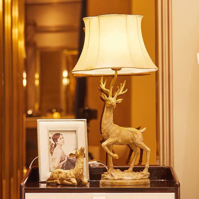 【商品仕様】■個口数：1 （〜40Wまで対応）■E26白熱球、電球型蛍光灯、LED電球使用可能■使用電球：1個（※電球は付属しておりません）■商品外寸：幅約35 ×高さ約65 (cm)※サイズの誤差は多少発生します。ご了承下さい。★在庫は日...