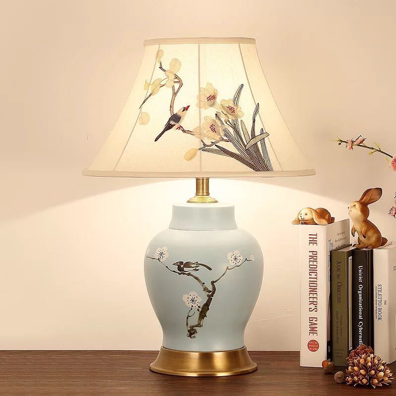 A047900照明スタンドライト テーブルランプ デスクライト 卓上ステンド 陶器ステンド．刺繍入り