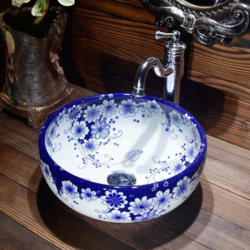 サイズ（cm）：幅：40奥行き：40高さ：15素材：陶器取付について：取付工事はお近くの工務店様にご相談してください＜ 重量物なので同梱はできません ＞★購入後のキャンセルは、ご遠慮ください。★検品のため開封してある場合があります。★複数ご注文の場合やお急ぎの場合は必ず事前に納期のお質問をお願いいたします。注意事項1、ご利用のPC環境により、実際の商品と色が異なる場合がございます。予めご了承ください。2、新品未使用品ですが、外箱に初期からのスレ、剥げ歪みなどあります。3、海外品ですので、気にされる方はご遠慮下さい。4、この商品は、購入後発送まで8~10日程度を要しますので、ご理解の上ご購入頂きますようお願い致します5、この商品は、全て手作り手描きの製品のため、商品により重量・形状の歪み・個体差、釉薬の掠れ、 針穴のような凹み、滲み、色とび、黒点、多少の傷・欠け、突起、ざらつき、濃淡差、色ムラなどがある 場合がございますが不良商品ではございません。素材の色・風合いなど、ディスプレーにより、一部写真と実物が異なる場合がございますので、あらか じめご了承ください。上記理由の返品交換は承ることが出来ませんので予めご了承くださいませ