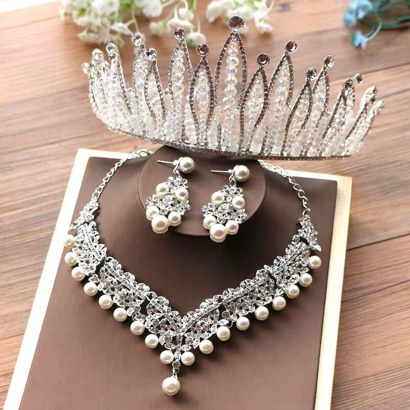 A016289上品な輝き ウェディング アクセサリー ティアラ+イヤリング+ネックレス ．...
