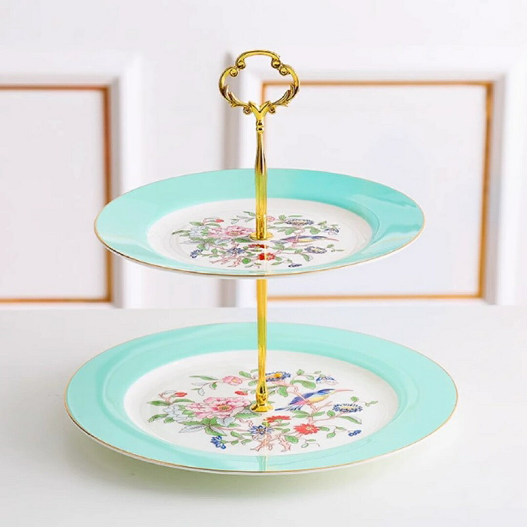 商品説明 プレート(大)：&nbsp;Φ20.5cm&nbsp;プレート(中)：&nbsp;Φ17.2cm■材質：プレート陶器磁器支柱：合金パッキン：シリコンワッシャー、ネジ：ステンレ☆☆★★★★★★★★★★★★★☆☆◆お客様のご覧になっているモニター等により多少色が異なる場合がございます。あらかじめご了承ください。◆複数ご注文の場合やお急ぎの場合は必ず事前に納期のお質問をお願いいたします。◆サイズの誤差は多少発生します。ご了承下さい。☆☆★★★★★★★★★★★★★☆☆注意事項1丶ご利用のPC環境により、実際の商品と色が異なる場合がございます。予めご了承ください。2丶新品未使用品ですが、外箱に初期からのスレ、剥げ歪みなどあります。商品が輸送中に破損しないよう、木箱で商品を詰めてしまう場合がございますので、ご了承ください。3丶ご注文完了後、お客様都合による交換キャンセル及び不良品以外のご返品ご交換はお受け致しておりません。4丶梱包材のみの損傷や、お客様のイメージ違いによる性能、色、形、サイズの違い、ご注文間違い等による返品もお受けできません。配送なので軽微な傷などがつく場合がありますので、&nbsp;神経質な方のご購入はご遠慮ください。5丶販売条件について海外輸入製品の為、日本語の説明書は付いておりません。6丶品質に極端なこだわりをお持ちの方、極端に神経質な方はご購入ご遠慮ください，返品は対応していません7丶きちんと検品しておりますが、日本製に比べ作りが甘い場合がございます。傷がある場合がございます。完璧を求める方は入札をお控えください。上記理由の返品交換は承ることが出来ませんので予めご了承くださいませ。&nbsp;