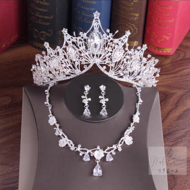 A004932ウェディング 花嫁3点セット .アクセサリー ティアラ+イヤリング+ネックレス