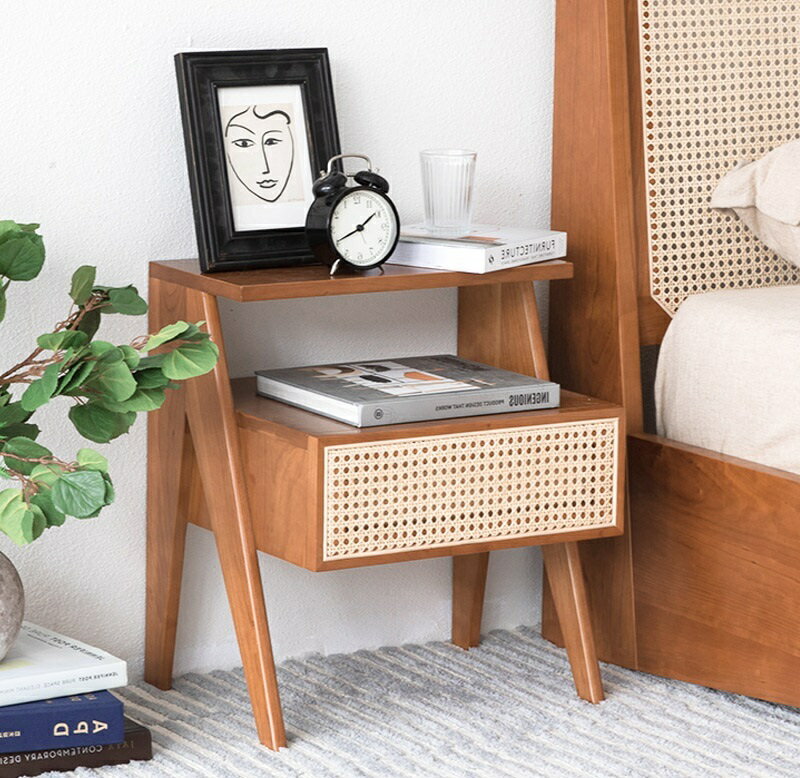 WT52ローテーブル 飾り台 リビングテーブル 電話台 センターテーブル サイドテーブル ミニテーブル 寝室用テーブル 寝室用テーブル A/WT52■本体寸法：幅45 × 奥行き36 × 高さ51 cm■材質 ： 竹、木、他■サイズ：写真に...