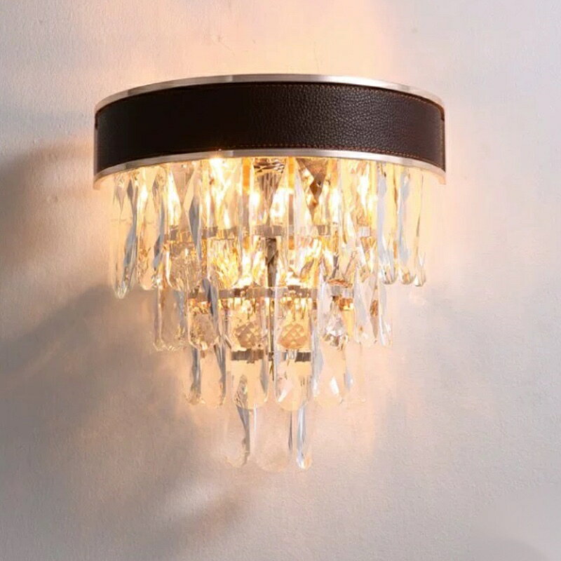 ・口金：E14・使用電球：60Wまで・サイズ：(約）奥行き20 ×高さ26 (cm ）※電球は付属しておりません。☆☆★★★★★★★★★★★★★☆☆◆取付工事は電気工事士にご相談してください。◆お客様のご覧になっているモニター等により多少色が異なる場合がございます。あらかじめご了承ください。◆複数ご注文の場合やお急ぎの場合は必ず事前に納期のお質問をお願いいたします。◆サイズの誤差は多少発生します。ご了承下さい。☆☆★★★★★★★★★★★★★☆☆注意事項1、こちらの商品は海外製の新品です。撮影時の照明やPC環境によって実際の商品と色が違う場合があります。2、輸入品で日本語の説明がない場合があり、サポートもございませんので商品知識のある方のみ御注文下さい。4、ご注文について 領収書発行、代引き引き換え、局留めは受け付けておりません。5、取り扱っている商品は、海外・アジア製品になります。きちんと全ての商品の検品をしておりますが、日本製に比べると作りが甘い場合があります。完璧を求められる方は御注文をお控えください。6、初期不良、輸送中の破損等は返金対応させて頂きます。その際はご到着から2日以内にご連絡をお願い致し7、新品未使用品ですが、外箱に初期からのスレ、剥げ歪みなどあります8、この商品は、購入後発送まで8日程度を要しますので、ご理解の上ご購入頂きますようお願い致します上記理由の返品交換は承ることが出来ませんので予めご了承くださいませ。高級壁掛け照明 ．ブラケットライト 水晶壁掛け灯 玄関照明 間接照明 インテリア照明 〜生活をカラフル&オシャレに〜 ・口金：E14・使用電球：45Wまで・サイズ：幅25×高さ30（cm ）※電球は付属しておりません。★取付方法：電源直結タイプです、裏側に電線の結線がございます。照明器具は壁でネジを固定する必要です。取付は電線接続が必要なので、専門の資格を持つ工事店、電気店に依頼してください。☆☆★★★★★★★★★★★★★☆☆◆取付工事は電気工事士にご相談してください。 ◆お客様のご覧になっているモニター等により多少色が異なる場合がございます。あらかじめご了承ください。◆複数ご注文の場合やお急ぎの場合は必ず事前に納期のお質問をお願いいたします。◆サイズの誤差は多少発生します。ご了承下さい。◆当店は販売のみとなっておりますので、商品の使用方法等についてのお問い合わせにはお答え出来ません。☆☆★★★★★★★★★★★★★☆☆注意事項1、ランプがつくかどうかの確認をしてから出荷しますので、多少緩衝材がいたんだりします。ご了承ください。プロの職人さんによる手造りランプのため、大きさや色合い、接合部分など機械的に作ったものとは違って、一つ一つ違います。アウトレット込みです。2、表記と多少の差異が生じることもござ います。予めご了承の上、お買い求めくださいませ3、ご利用のPC環境により、実際の商品と色が異なる場合がございます。予めご了承ください。4、新品未使用品ですが、外箱に初期からのスレ、剥げ歪みなどあります。5、海外品ですので、気にされる方はご遠慮下さい。6、この商品は、全て手作り手描きの製品のため、商品により重量・形状の歪み・個体差、釉薬の掠れ、 針穴のような凹み、滲み、色とび、黒点、多少の傷・欠け、突起、ざらつき、濃淡差、色ムラなどがある 場合がございますが不良商品ではございません。7、素材の色・風合いなど、ディスプレーにより、一部写真と実物が異なる場合がございますので、あらか じめご了承ください。8丶品質に極端なこだわりをお持ちの方、極端に神経質な方はご購入ご遠慮ください，返品は対応していません9丶あくまで画像はイメージですので、商品改良の為パッケージや一部仕様が少し変更になる場合もございます。上記理由の返品交換は承ることが出来ませんので予めご了承くださいませ 2