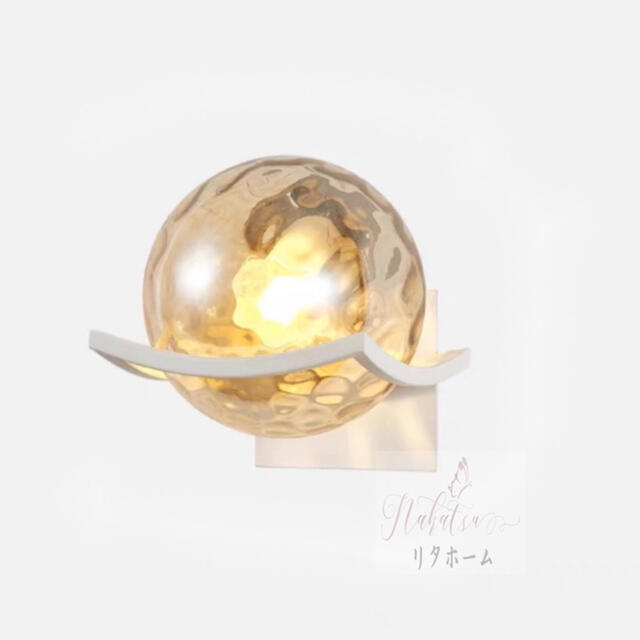商品説明 寸法：高18x横幅16 x 奥行18(cm)光源：E26口金（※電球は付属しておりません）※取り付けにつきまして、電源直結タイプです、裏側に電線の結線がございます,取付は電線接続が必要なので、専門の資格を持つ工事店、電気店に依頼してください。☆☆★★★★★★★★★★★★★☆☆◆お客様のご覧になっているモニター等により多少色が異なる場合がございます。あらかじめご了承ください。◆複数ご注文の場合やお急ぎの場合は必ず事前に納期のお質問をお願いいたします。◆サイズの誤差は多少発生します。ご了承下さい。◆当店は販売のみとなっておりますので、商品の使用方法等についてのお問い合わせにはお答え出来ません。☆☆★★★★★★★★★★★★★☆☆注意事項1丶ご利用のPC環境により、実際の商品と色が異なる場合がございます。予めご了承ください。2丶新品未使用品ですが、外箱に初期からのスレ、剥げ歪みなどあります。商品が輸送中に破損しないよう、木箱で商品を詰めてしまう場合がございますので、ご了承ください。3丶ご注文完了後、お客様都合による交換キャンセル及び不良品以外のご返品ご交換はお受け致しておりません。4丶梱包材のみの損傷や、お客様のイメージ違いによる性能、色、形、サイズの違い、ご注文間違い等による返品もお受けできません。配送なので軽微な傷などがつく場合がありますので、 神経質な方のご購入はご遠慮ください。6丶品質に極端なこだわりをお持ちの方、極端に神経質な方はご購入ご遠慮ください，返品は対応していません7丶きちんと検品しておりますが、日本製に比べ作りが甘い場合がございます。傷がある場合がございます。完璧を求める方は入札をお控えください。8丶あくまで画像はイメージですので、商品改良の為パッケージや一部仕様が少し変更になる場合もございます。9丶照明器具梱布時多少緩衝材がいたんだりします。ご了承ください。上記理由の返品交換は承ることが出来ませんので予めご了承くださいませ