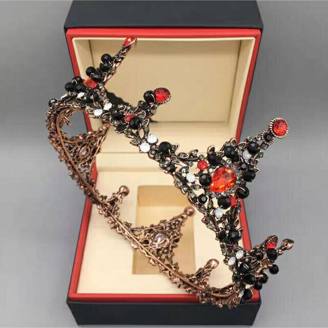 A058081ウェディング 花嫁3点セット ．アクセサリー ティアラ+イヤリング+ネックレス