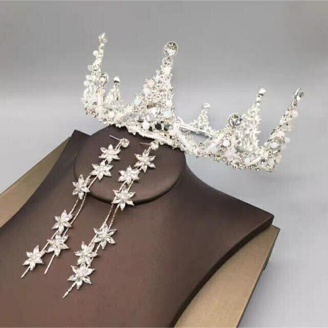 A058083ウェディング 花嫁3点セット ．アクセサリー ティアラ+イヤリング+ネックレス