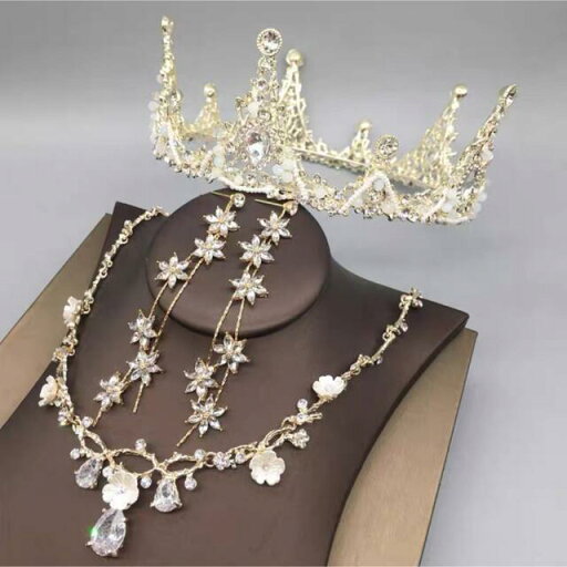 A058084ウェディング 花嫁3点セット .アクセサリー ティアラ+イヤリング+ネックレス A058084ウェディング 花嫁3点セット .アクセサリー ティアラ+イヤリング+ネックレス