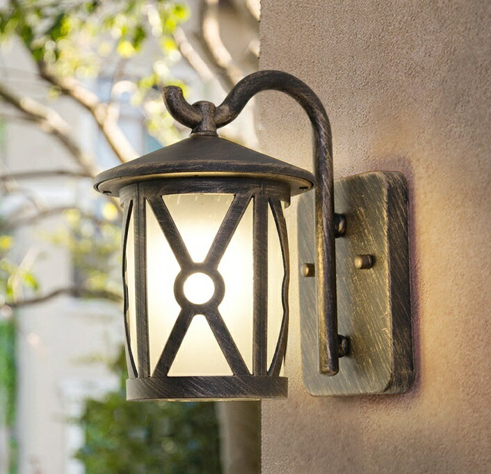 OU 29壁掛け照明 壁掛け灯 インテリア照明 玄関灯 ．アンティーク 外灯 廊下 屋外 防水 玄関灯 A-OU29サイズ：幅22 x 高さ24 (cm）ワット数 ：電球40W× 1個（E26)（※電球は付属しておりません）素材：樹脂、合金...