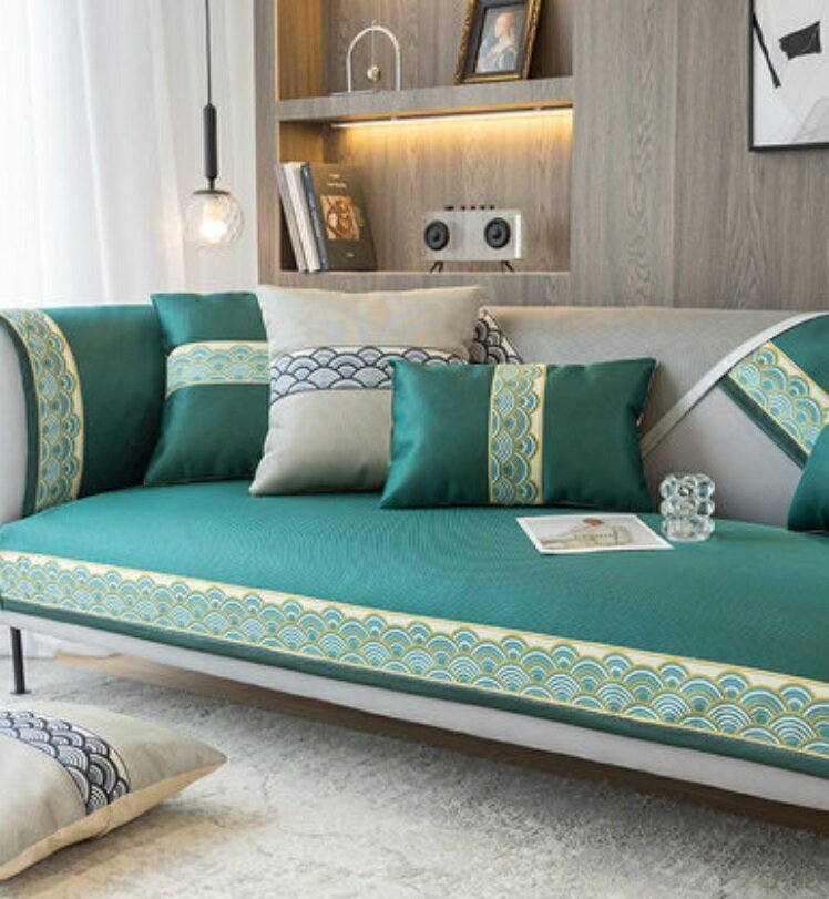 SO144夏用冷感ソファーシート ソファーカバー シーズン通用タイプ サイズオーダー可能 滑りどめ生地 1点セット ソファーカバー A/SO144シートカバー : 一点 : 70 x 150 （cm)材質:ポリエステル、エステル★底は滑りどめ付き別のサイズあり70x70、70x150、70x180、70x210...。90x90、90x120、90x160、90x210...。110x110、110x160、110x180、110x210...。★その他サイズご要望があればご連絡下さい。☆☆★★★★★★★★★★★★★☆☆ ◆お客様のご覧になっているモニター等により多少色が異なる場合がございます。あらかじめご了承ください。 ◆複数ご注文の場合やお急ぎの場合は必ず事前に納期のお質問をお願いいたします。 ◆サイズの誤差は多少発生します。ご了承下さい。 ◆当店は販売のみとなっておりますので、商品の使用方法等についてのお問い合わせにはお答え出来ません。 ☆☆★★★★★★★★★★★★★☆☆ 注意事項1丶ご利用のPC環境により、実際の商品と色が異なる場合がございます。予めご了承ください。2丶新品未使用品ですが、外箱に初期からのスレ、剥げ歪みなどあります。3、海外品ですので、気にされる方はご遠慮下さい。4丶ご注文完了後、お客様都合による交換キャンセル及び不良品以外のご返品ご交換はお受け致しておりません。5丶梱包材のみの損傷や、お客様のイメージ違いによる性能、色、形、サイズの違い、ご注文間違い等による返品もお受けできません。配送なので軽微な傷などがつく場合がありますので、 神経質な方のご購入はご遠慮ください。6丶販売条件について海外輸入製品の為、日本語の説明書は付いておりません。7丶品質に極端なこだわりをお持ちの方、極端に神経質な方はご購入ご遠慮ください，返品は対応していません8丶あくまで画像はイメージですので、商品改良の為パッケージや一部仕様が少し変更になる場合もございます。上記理由の返品交換は承ることが出来ませんので予めご了承くださいませ。 2