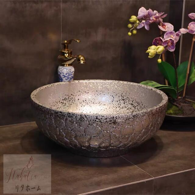 商品説明 状態&nbsp;：新品未使用&nbsp;外寸サイズ（cm）：幅：42奥行き：42高さ：15素材：陶磁器取付について：取付工事はお近くの工務店様にご相談してください＜&nbsp;重量物なので同梱はできません&nbsp;＞☆☆★★★★★★★★★★★★★☆☆◆お客様のご覧になっているモニター等により多少色が異なる場合がございます。あらかじめご了承ください。◆複数ご注文の場合やお急ぎの場合は必ず事前に納期のお質問をお願いいたします。◆サイズの誤差は多少発生します。ご了承下さい。☆☆★★★★★★★★★★★★★☆☆注意事項1丶ご利用のPC環境により、実際の商品と色が異なる場合がございます。予めご了承ください。2丶新品未使用品ですが、外箱に初期からのスレ、剥げ歪みなどあります。商品が輸送中に破損しないよう、木箱で商品を詰めてしまう場合がございますので、ご了承ください。3丶ご注文完了後、お客様都合による交換キャンセル及び不良品以外のご返品ご交換はお受け致しておりません。4丶梱包材のみの損傷や、お客様のイメージ違いによる性能、色、形、サイズの違い、ご注文間違い等による返品もお受けできません。配送なので軽微な傷などがつく場合がありますので、&nbsp;神経質な方のご購入はご遠慮ください。6丶品質に極端なこだわりをお持ちの方、極端に神経質な方はご購入ご遠慮ください，返品は対応していません7丶きちんと検品しておりますが、日本製に比べ作りが甘い場合がございます。傷がある場合がございます。完璧を求める方は入札をお控えください。8丶あくまで画像はイメージですので、商品改良の為パッケージや一部仕様が少し変更になる場合もございます。上記理由の返品交換は承ることが出来ませんので予めご了承くださいませ。