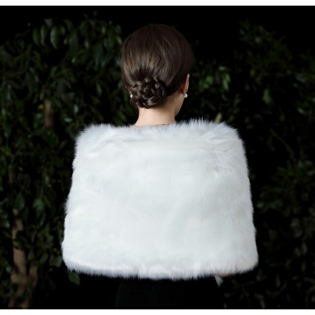 A055970ファーボレロ フェイクファー 結婚式 ポンチョ コート ストール毛皮風ケープ