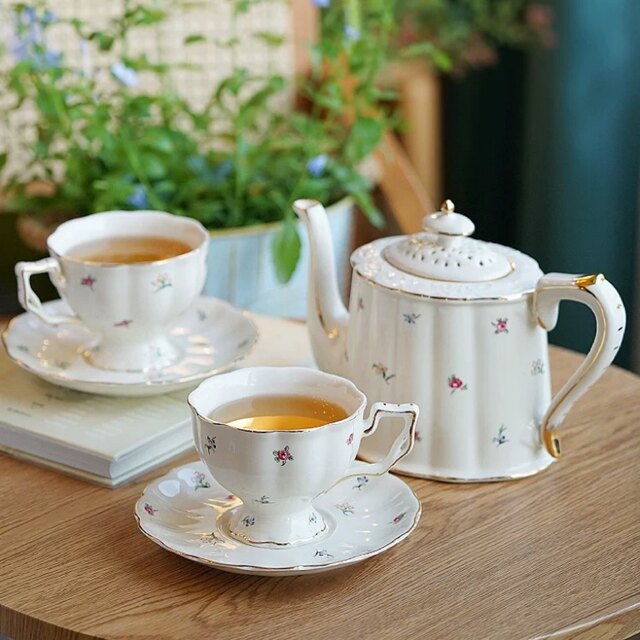 A056191ティー・コーヒーカップセット カップ＆ソーサー2客セット ．陶磁器ティーセット