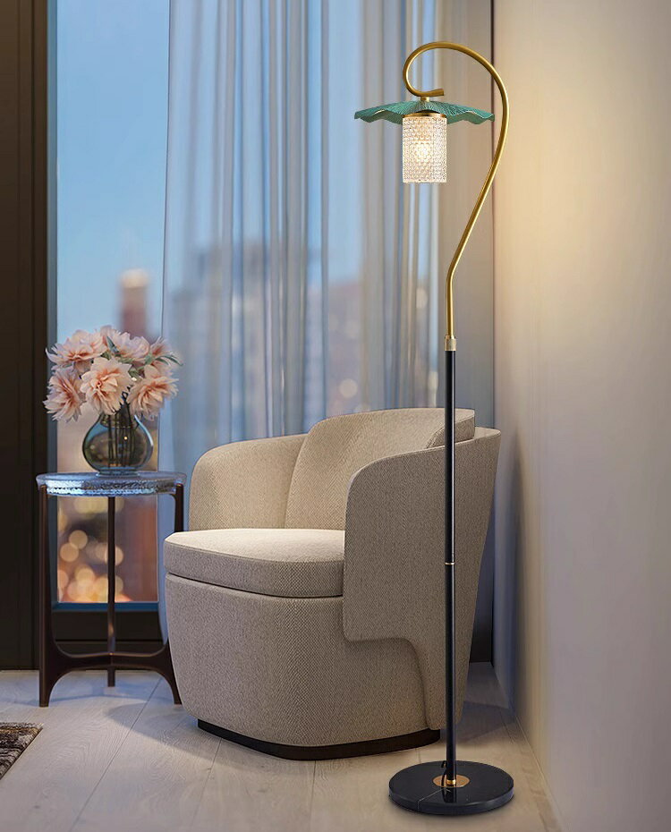 FL14大理石.フロアスタンド スタンドライト フロアライト 照明器具 間接照明 スタンドライト A/FL14■個口数：1 （〜40Wまで対応）■E26白熱球、電球型蛍光灯、LED電球使用可能■使用電球：1個（※電球は付属しておりません）■商品外寸：幅約29 x 高さ約165 (cm)☆☆★★★★★★★★★★★★★☆☆◆お客様のご覧になっているモニター等により多少色が異なる場合がございます。あらかじめご了承ください。◆複数ご注文の場合やお急ぎの場合は必ず事前に納期のお質問をお願いいたします。◆サイズの誤差は多少発生します。ご了承下さい。◆当店は販売のみとなっておりますので、商品の使用方法等についてのお問い合わせにはお答え出来ません。 ☆☆★★★★★★★★★★★★★☆☆注意事項1、品質に極端なこだわりをお持ちの方、極端に神経質な方はご購入ご遠慮ください，返品は対応していません2、こちらの商品はアンティークの風合いを出すための塗装が施されております。商品によって加工の程度は異なりますことをあらかじめご了承くださいませ。3、使用例の写真に映っている小物等は、商品に付属致しません。4、ご利用のPC環境により、実際の商品と色が異なる場合がございます。予めご了承ください。5丶新品未使用品ですが、外箱に初期からのスレ、剥げ歪みなどあります。商品が輸送中に破損しないよう、木箱で商品を詰めてしまう場合がございますので、ご了承ください。6、ご注文完了後、お客様都合による交換キャンセル及び不良品以外のご返品ご交換はお受け致しておりません。7丶梱包材のみの損傷や、お客様のイメージ違いによる性能、色、形、サイズの違い、ご注文間違い等による返品もお受けできません。配送なので軽微な傷などがつく場合がありますので、 神経質な方のご購入はご遠慮ください。8丶販売条件について海外輸入製品の為、日本語の説明書は付いておりません。9丶きちんと検品しておりますが、日本製に比べ作りが甘い場合がございます。傷がある場合がございます。完璧を求める方は入札をお控えください。 2