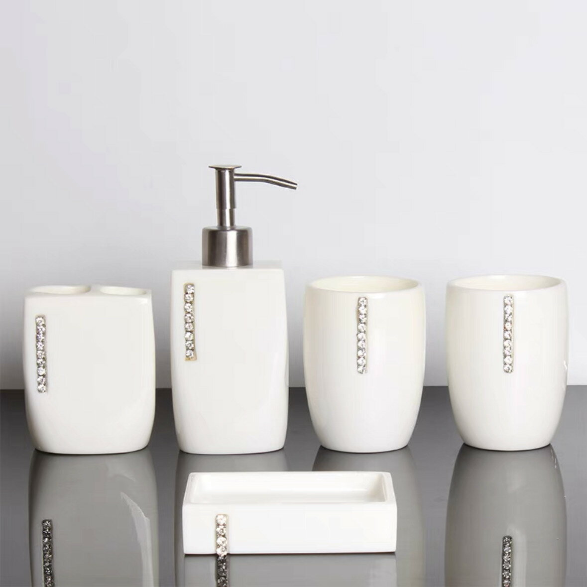 A007403高級サニタリー5点セットディスペンサー 歯ブラシスタンド .洗面所用品