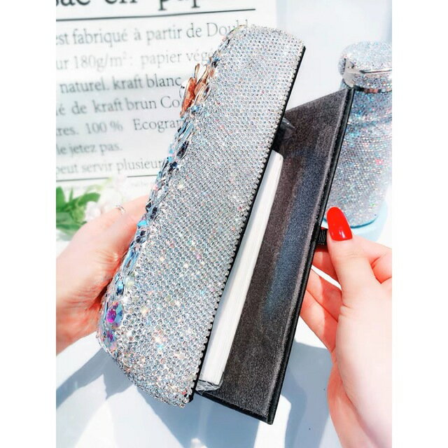 A014520ラインストーン飾り 高級感のある 上品ティッシュケース 車 キラキラ