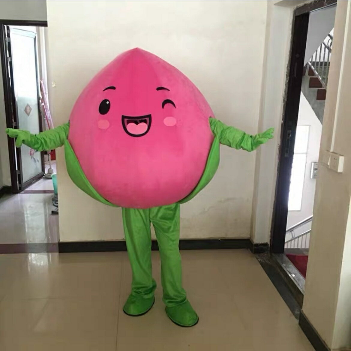 A002031コスプレ衣装 着ぐるみ 大人用着ぐるみ もも キャラクター ハロウィン 仮装