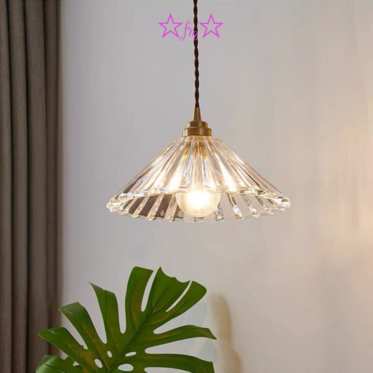 商品情報詳細・口金：E26・使用電球：60Wまで・サイズ：(約）幅21 ×長さ150 (cm ）※電球は付属しておりません。☆☆★★★★★★★★★★★★★☆☆◆お客様のご覧になっているモニター等により多少色が異なる場合がございます。あらかじめご了承ください。◆複数ご注文の場合やお急ぎの場合は必ず事前に納期のお質問をお願いいたします。◆サイズの誤差は多少発生します。ご了承下さい。◆当店は販売のみとなっておりますので、商品の使用方法等についてのお問い合わせにはお答え出来ません。☆☆★★★★★★★★★★★★★☆☆注意事項1丶こちらの商品は海外製の新品です。撮影時の照明やPC環境によって実際の商品と色が違う場合があります。2丶輸入品で日本語の説明がない場合があり、サポートもございませんので商品知識のある方のみご入札下さい。原則ノークレームノーリターンでお願い致します。3丶製品のデザイン・仕様は改良の為、予告なく変更する場合がございます。4丶ご注文についてご入札後のキャンセル・落札後のキャンセルは一切お受け出来ませんので、よくご確認の上、入札をお願い致します。 代引き引き換え、局留めは受け付けておりません。5丶取り扱っている商品は、海外・アジア製品になります。きちんと全ての商品の検品をしておりますが、日本製に比べると作りが甘い場合があります。完璧を求められる方は入札をお控えください。6丶初期不良、輸送中の破損等は返金対応させて頂きます。その際はご到着から3日以内にご連絡をお願い致します。7丶新品未使用品ですが、外箱に初期からのスレ、剥げ歪みなどありますペンダントライト アンティーク調 ．洋風照明 シャンデリア 北欧デザイン シーリングライト 暖かい温もりを 2