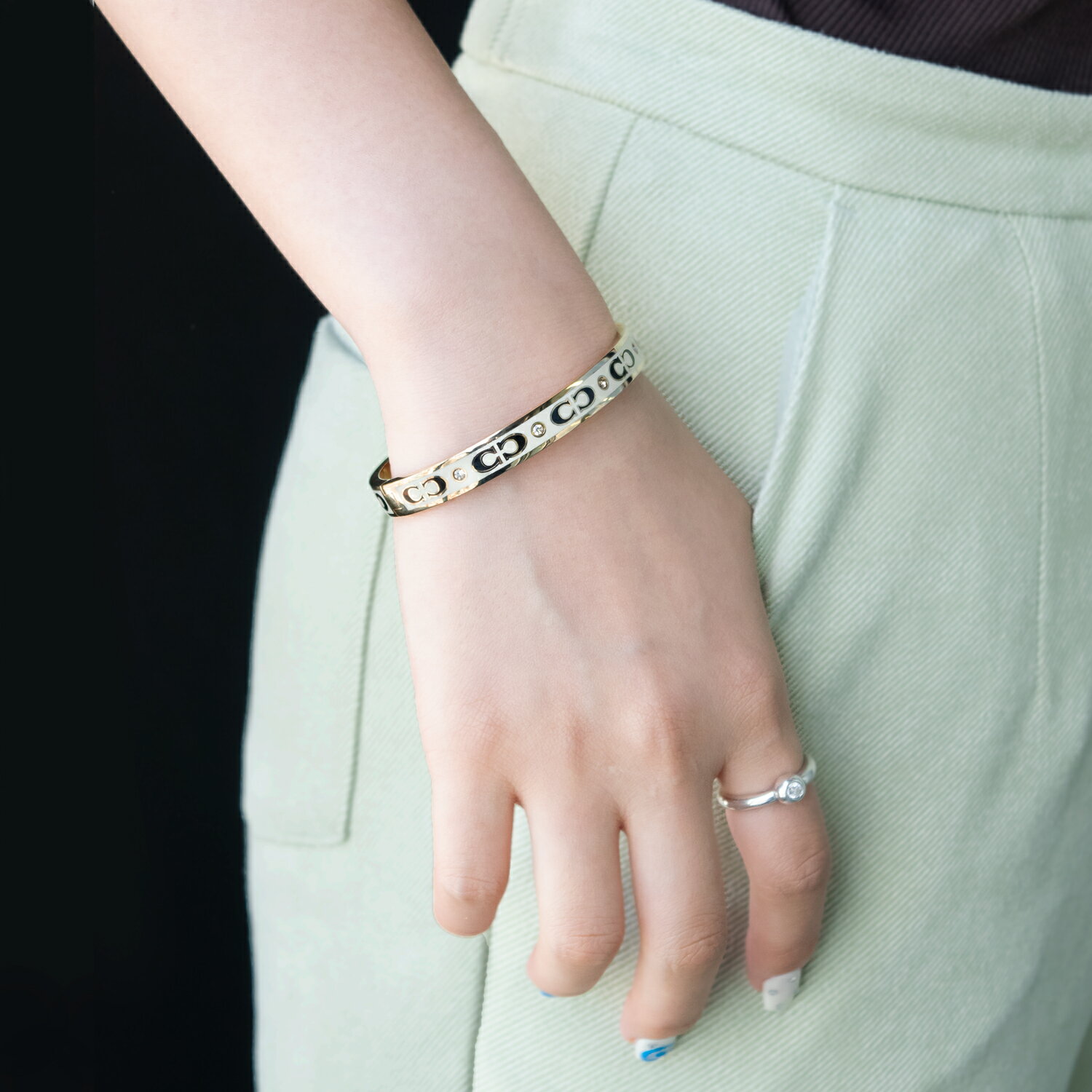 コーチ アクセサリー レディース ブレスレット バングル アウトレット ゴールドホワイト KS C ENL HNG BNG CI904GDWT COACH 楽天スーパーセール