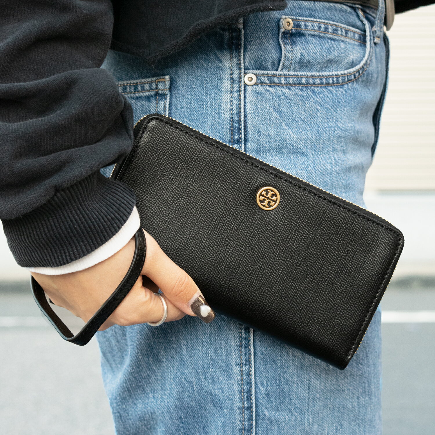 乐天商城 - トリーバーチ 財布 レディース 長財布 レザー ブラック ROBINSON ZIP CONTINENTAL WALLET 84066-001 TORY BURCH 楽天スーパーセール
