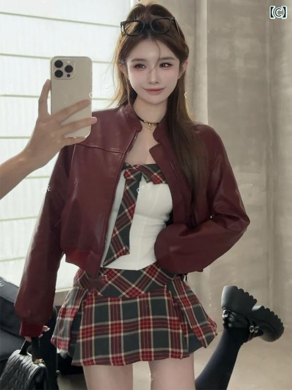 早春新作のセクシーなクロスサッシュミニトップスは、腰を引き締め、スタイルを美しく見せてくれます。